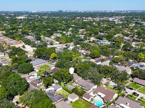 5223 Wigton Drive, Houston TX 77096