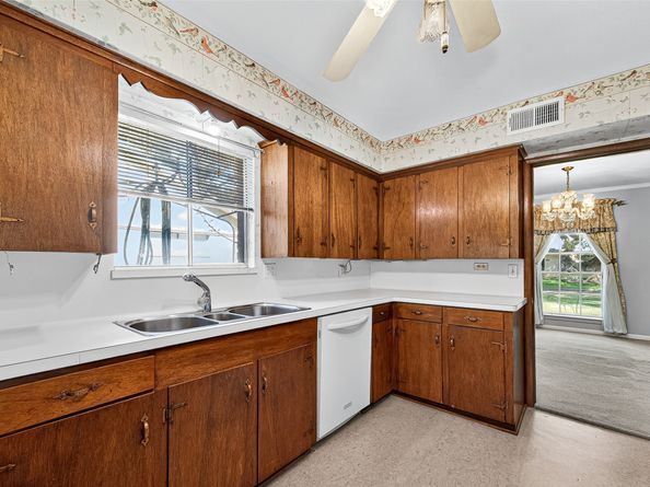 5223 Wigton Drive, Houston TX 77096