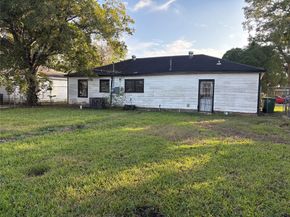 5225 Longmeadow Street, Houston TX 77033