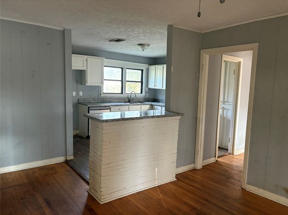 5225 Longmeadow Street, Houston TX 77033