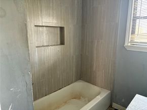 5225 Longmeadow Street, Houston TX 77033