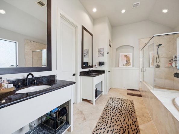 5820 Darling Street, Houston TX 77007