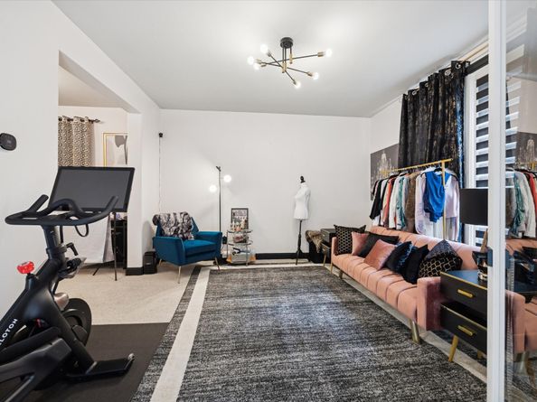 5820 Darling Street, Houston TX 77007