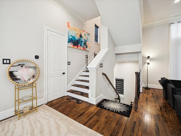 5820 Darling Street, Houston TX 77007