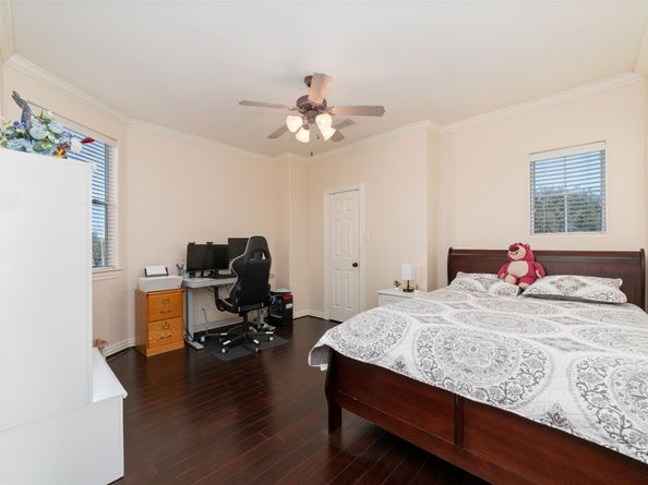 1126 Gardencrest Lane, Houston TX 77077