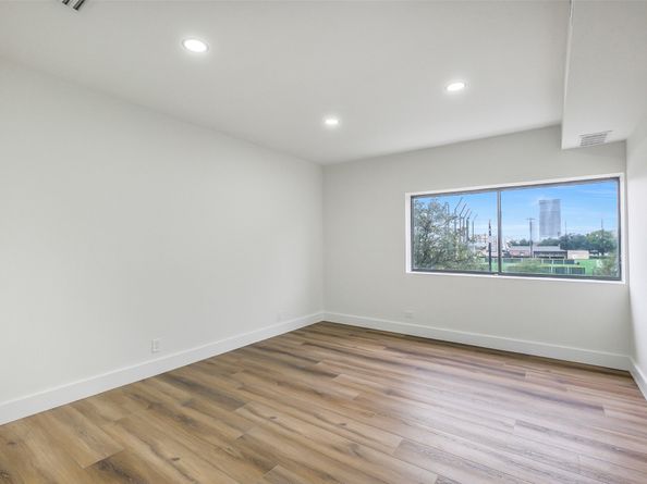 2929 Buffalo Speedway A204, Houston TX 77098