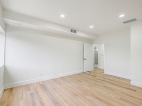 2929 Buffalo Speedway A204, Houston TX 77098