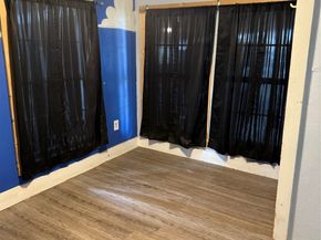 64 Neyland Street, Houston TX 77022