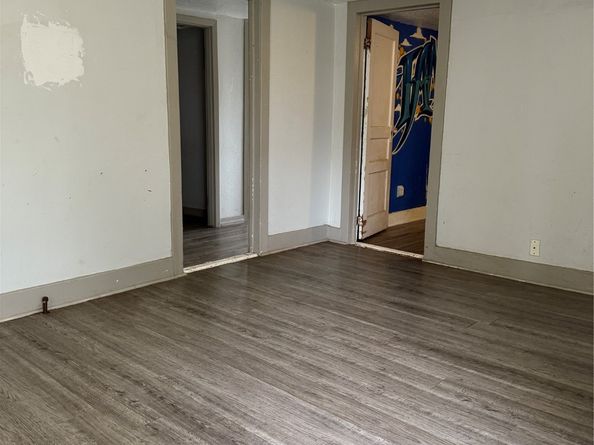 64 Neyland Street, Houston TX 77022