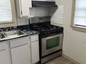 64 Neyland Street, Houston TX 77022