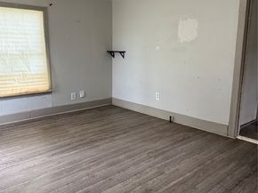 64 Neyland Street, Houston TX 77022