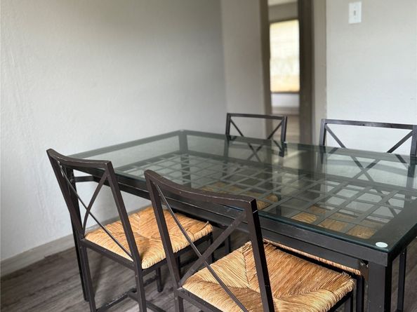 64 Neyland Street, Houston TX 77022