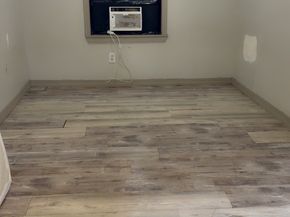 64 Neyland Street, Houston TX 77022