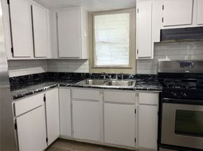 64 Neyland Street, Houston TX 77022