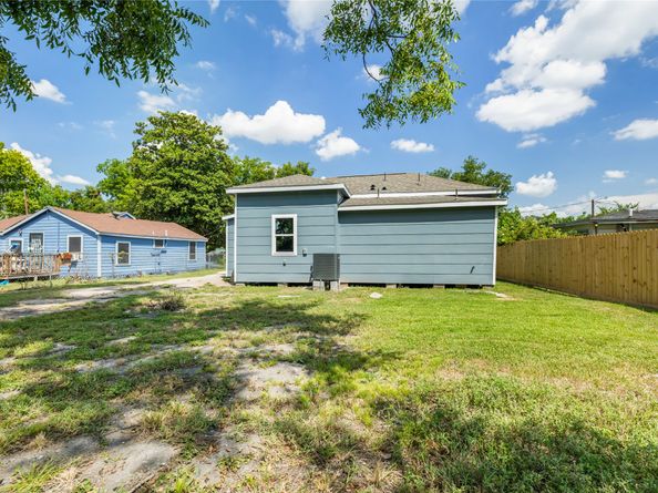 7415 Dyer Street, Houston TX 77088