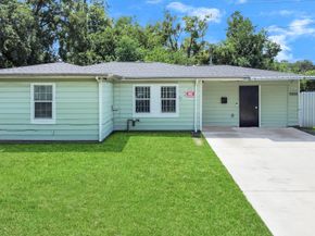 5202 Pensdale Street, Houston TX 77033