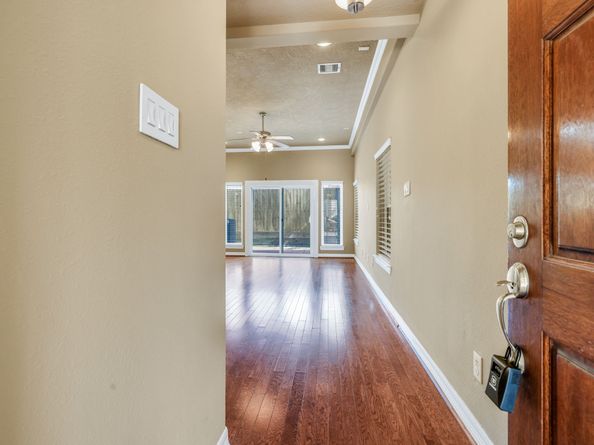 1162 Hempstead Villa Lane, Houston TX 77008