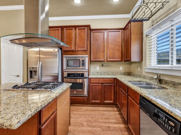 1162 Hempstead Villa Lane, Houston TX 77008