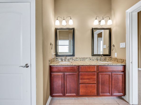 1162 Hempstead Villa Lane, Houston TX 77008