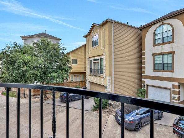 1162 Hempstead Villa Lane, Houston TX 77008