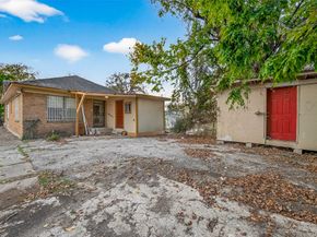 6807 Avenue E, Houston TX 77011