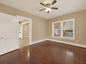 6807 Avenue E, Houston TX 77011