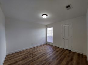 9707 Richmond Avenue 80, Houston TX 77042