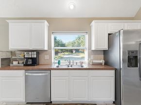 2202 Stoneycreek Park Court, Conroe TX 77385