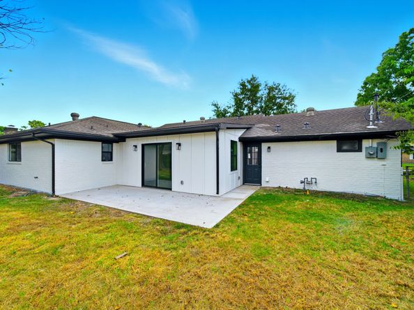 6034 Birchmont Drive, Houston TX 77092
