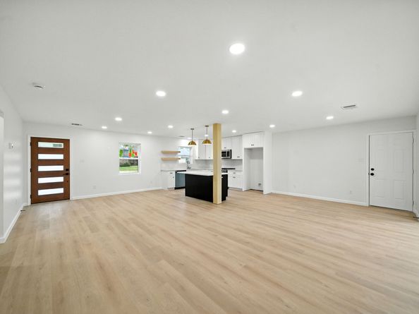 6034 Birchmont Drive, Houston TX 77092