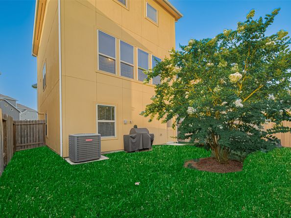 11922 Briarwood Hill Way, Houston TX 77051