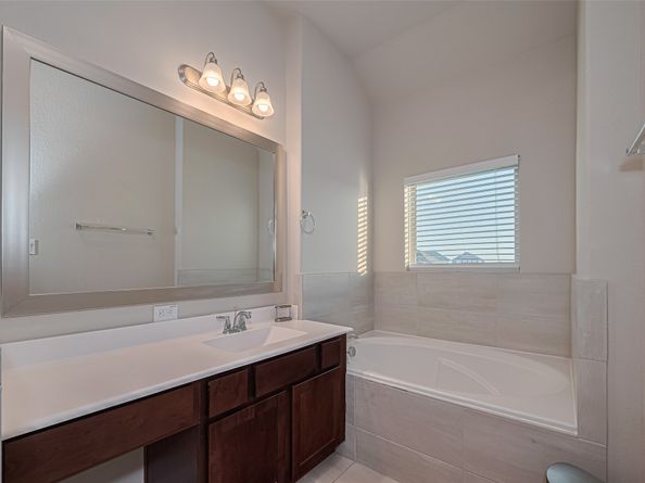 11922 Briarwood Hill Way, Houston TX 77051