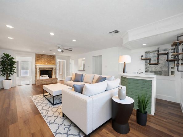 703 Romaine Lane, Houston TX 77090