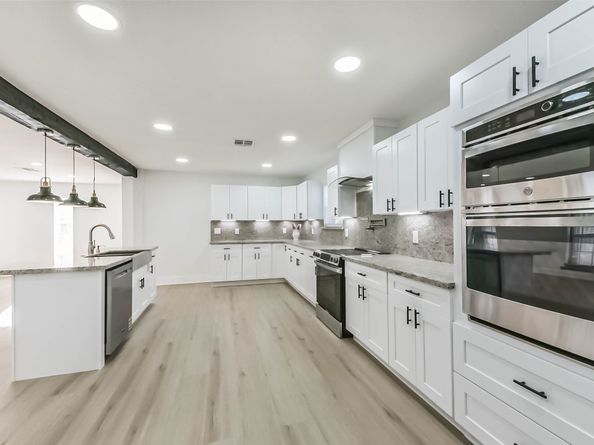 6918 Bent Branch Drive, Houston TX 77088