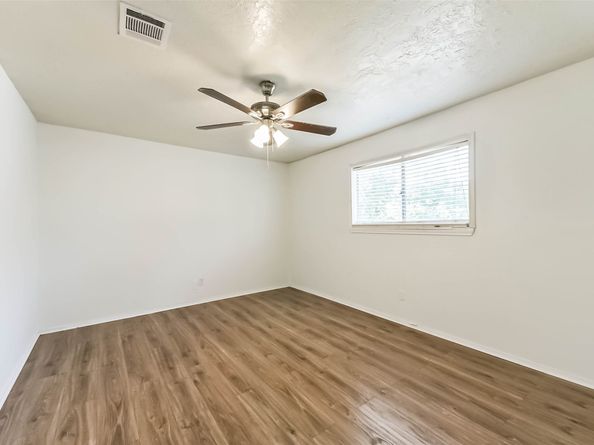 6918 Bent Branch Drive, Houston TX 77088