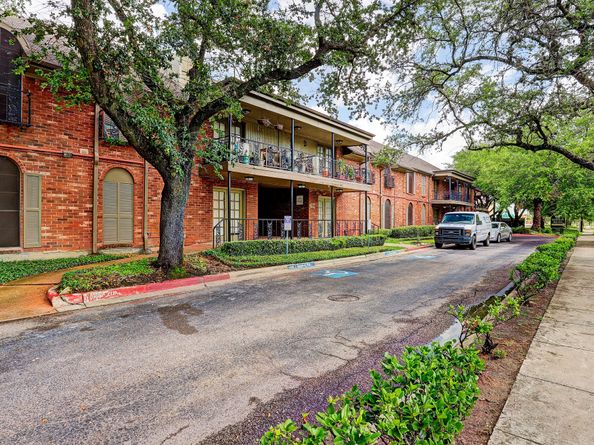 11540 Chimney Rock Road 128, Houston TX 77035