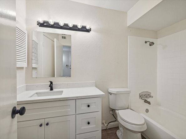 11540 Chimney Rock Road 128, Houston TX 77035