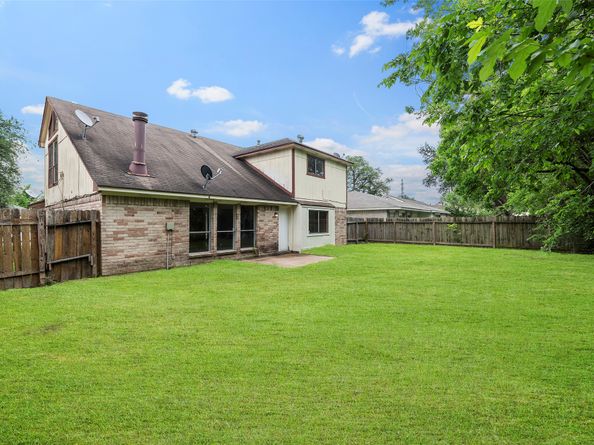 4027 Brookhead Trail, Houston TX 77066