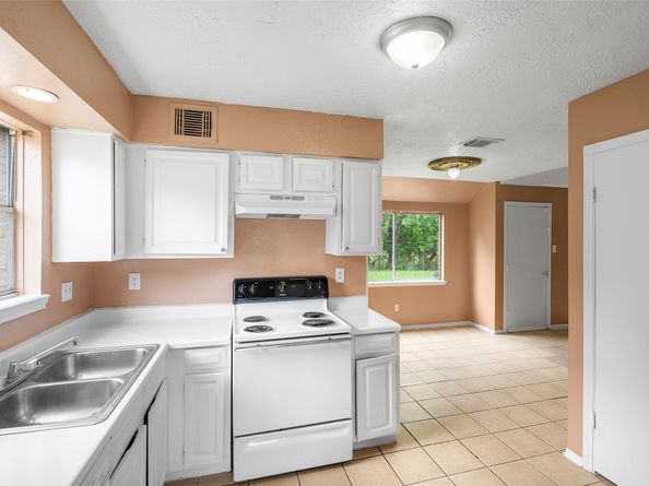 4027 Brookhead Trail, Houston TX 77066
