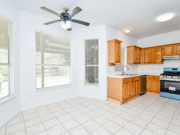 9338 Corner Oak Lane, Houston TX 77036