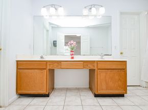 9338 Corner Oak Lane, Houston TX 77036