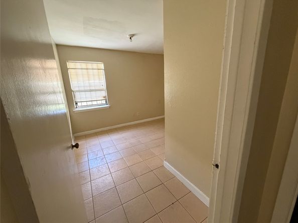 2407 Southmore Boulevard 3, Houston TX 77004