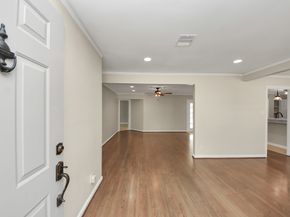 2215 Gardenia Drive, Houston TX 77018