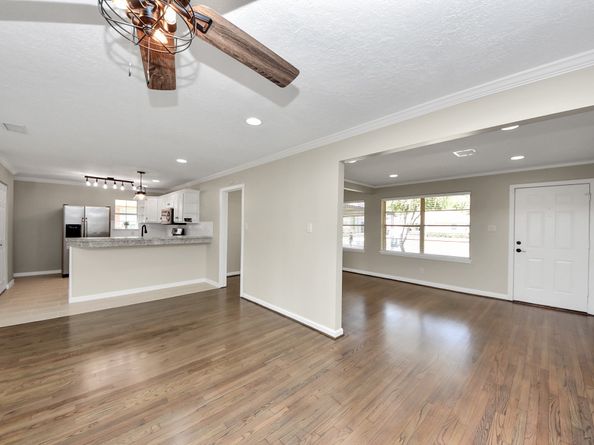 2215 Gardenia Drive, Houston TX 77018