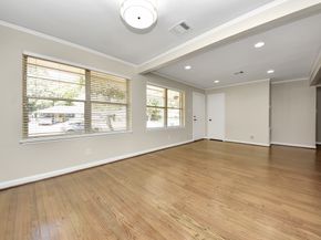 2215 Gardenia Drive, Houston TX 77018