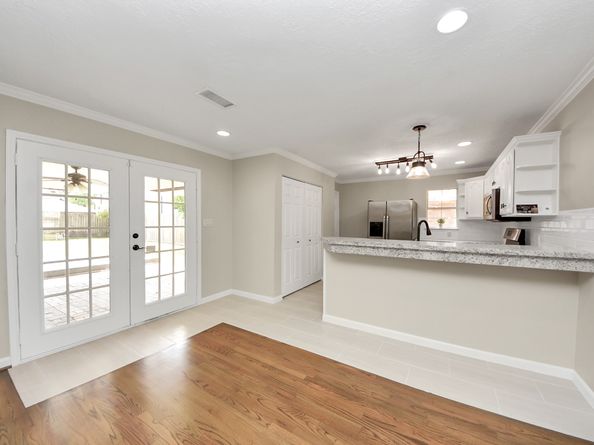 2215 Gardenia Drive, Houston TX 77018