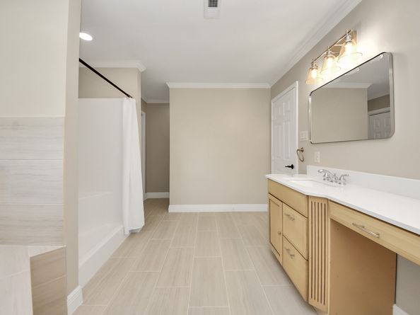 2215 Gardenia Drive, Houston TX 77018