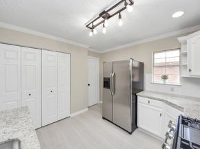 2215 Gardenia Drive, Houston TX 77018