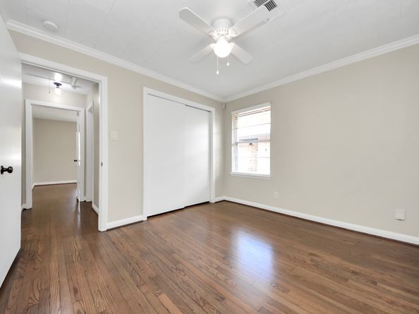2215 Gardenia Drive, Houston TX 77018