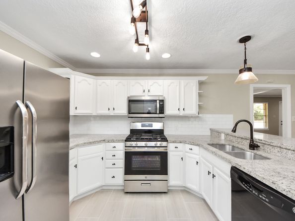 2215 Gardenia Drive, Houston TX 77018